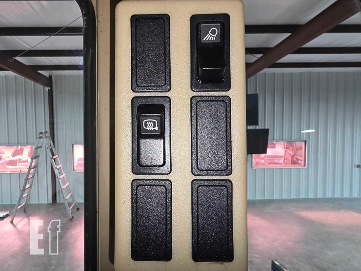 2006-caterpillar-140h-image-23