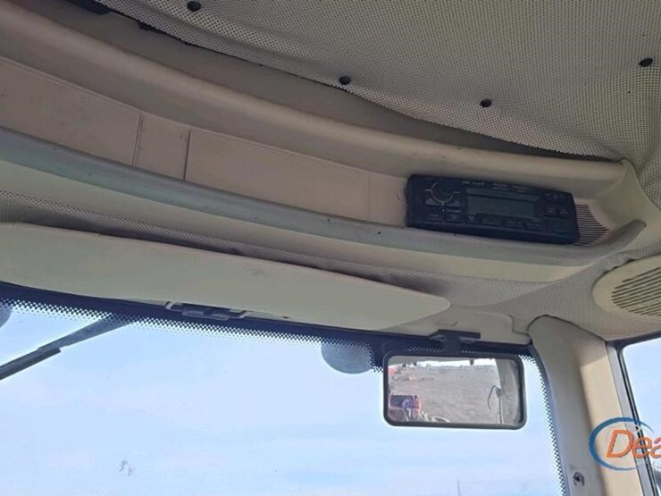 john-deere-6420-image-26