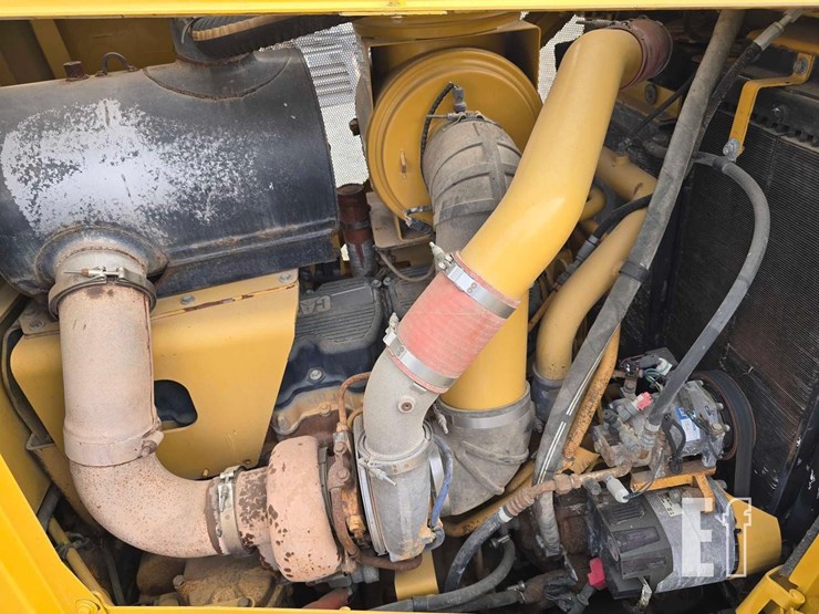 2006-caterpillar-d8t-image-34