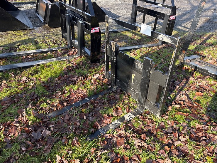 #2925-•-new-mini-pallet-fork-attachment-image-1