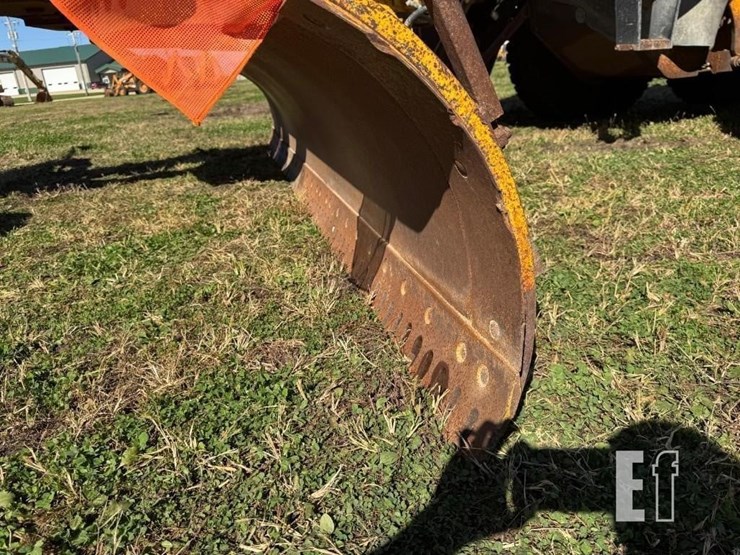 2003-volvo-g746b-image-9