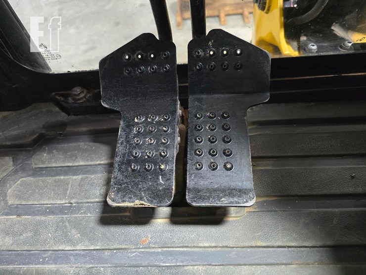 2021-caterpillar-303.5e2-cr-image-17