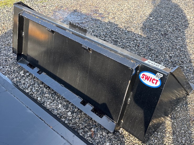 #2905-•-new-60”-bucket-image-2