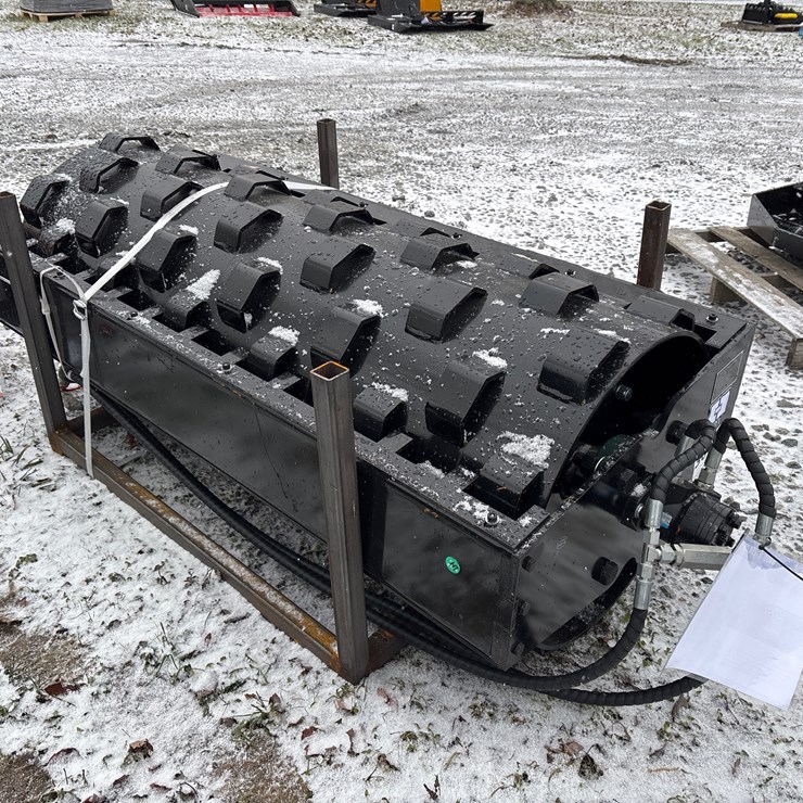 #3002 • 2025 Unused GIYI Skid Steer Compactor Wheel