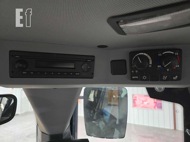 2022-deere-444-p-tier-image-22