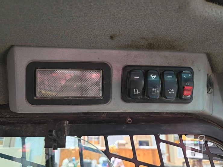 2020-caterpillar-262d3-image-16