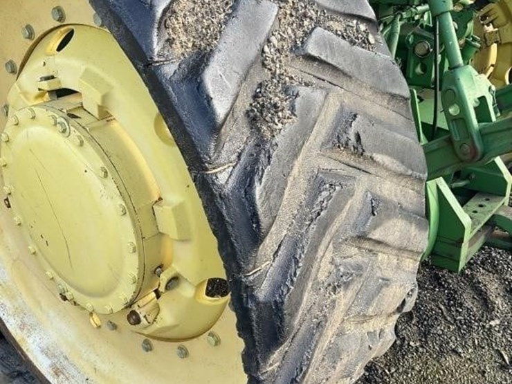 john-deere-8430t-image-15