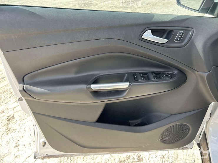 2017-ford-escape-image-11