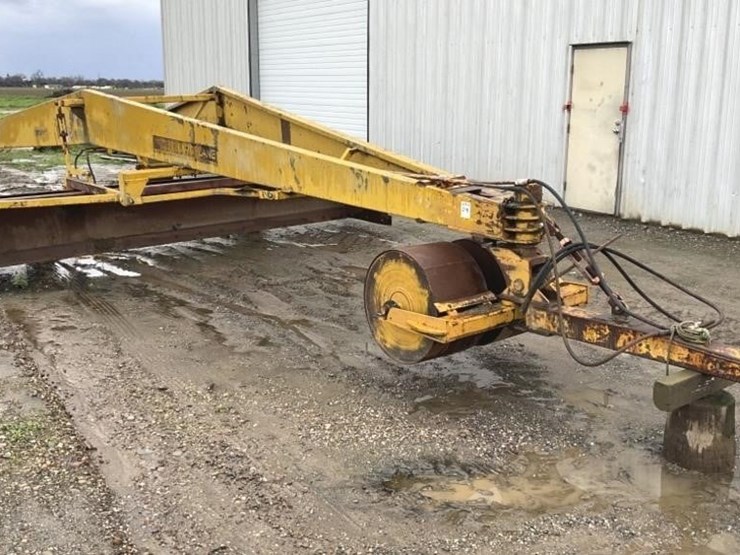 marvin-16'x30'-triplane-image-1