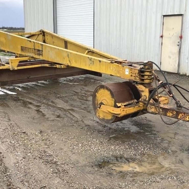 Marvin 16'x30' Triplane