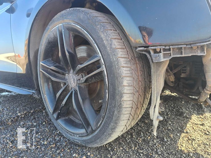 2010-audi-s5-image-22