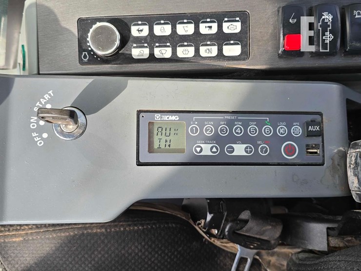 2022-xcmg-xe210u-image-23