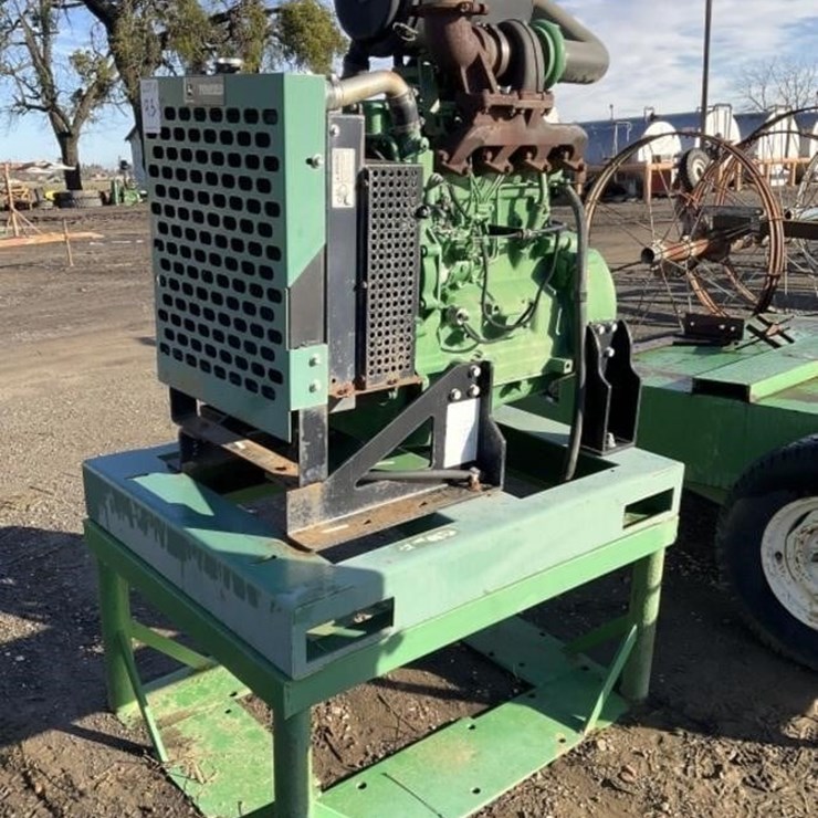 JOHN DEERE 4-Cyl Stationary Engine
