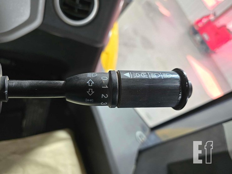 2022-xcmg-xc938u-image-23