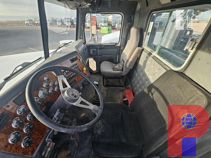 2007-western-star-4900-image-11