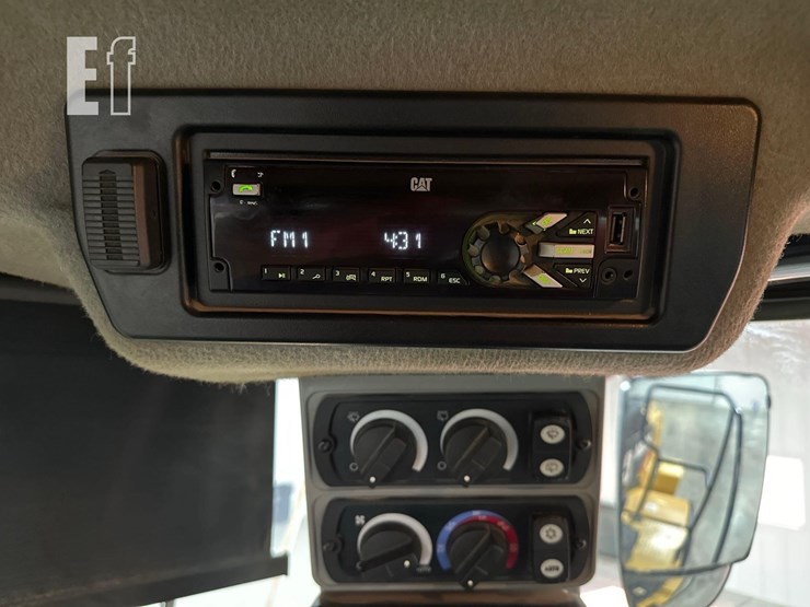 2019-caterpillar-962m-image-23