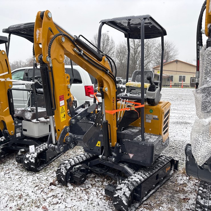 #2012 • Unused MX20R Mini Excavator