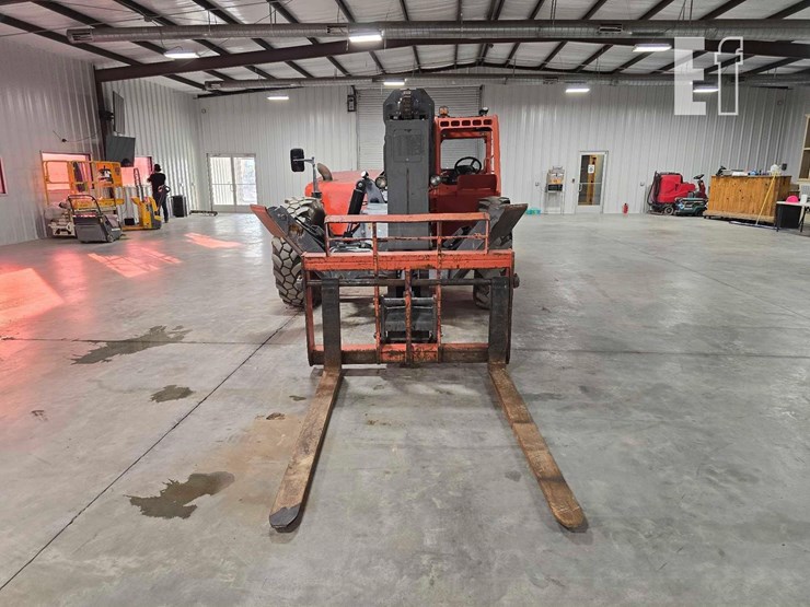 2019-skyjack-sj8831rt-image-22