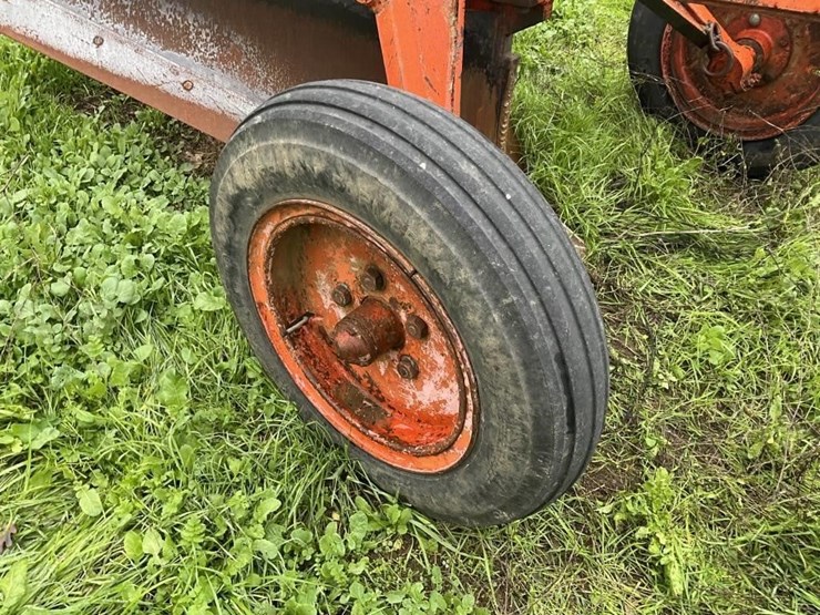 (offsite)-yonkers-johnson-400a-pull-v-ditcher-image-11