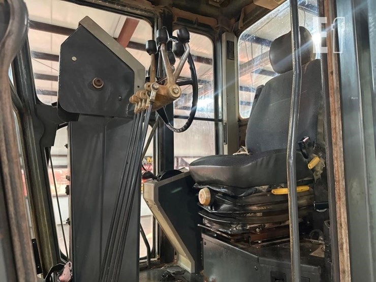 2000-komatsu-gd650aw-2cy-image-13