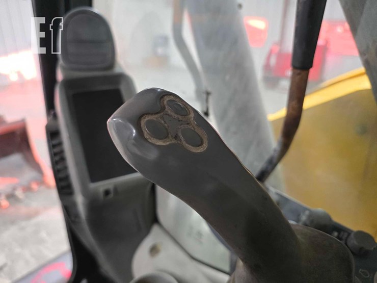 2016-deere-75g-image-20