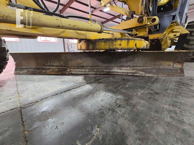 2004-volvo-g60-image-13