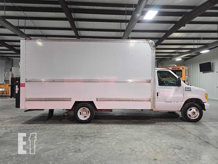 2006-ford-e350-sd-image-6