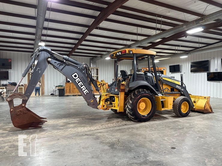 2020-deere-310l-ep-image-3