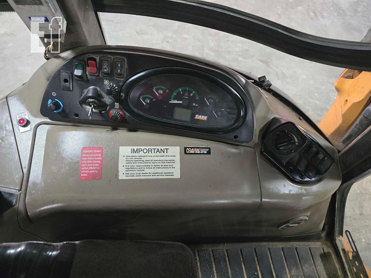 2013-case-580n-image-17