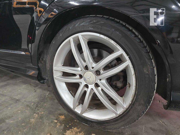 2014-mercedes-benz-c250-image-16