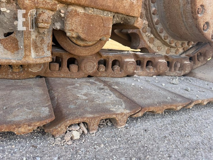 2015-deere-470g-lc-image-32