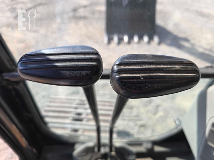 2011-caterpillar-321d-lcr-image-13