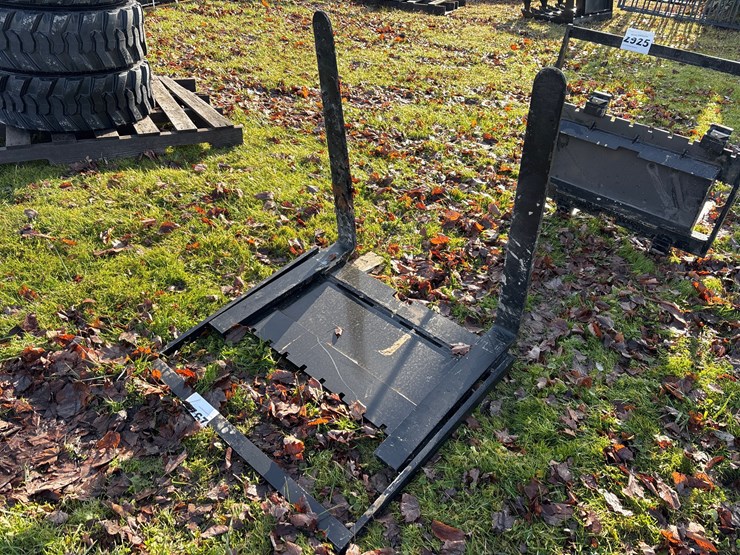 #2926-•-new-mini-pallet-fork-attachment-image-1