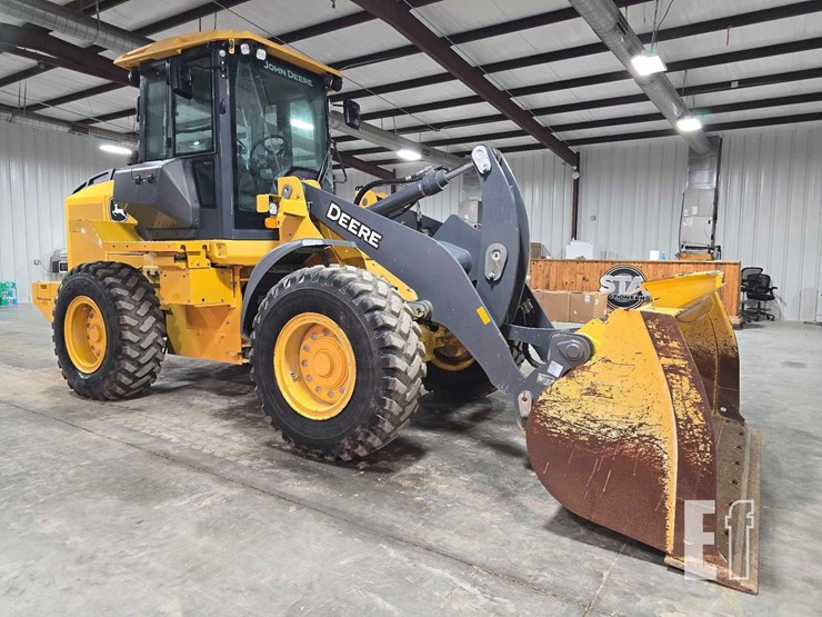 2022-deere-444-p-tier-image-2