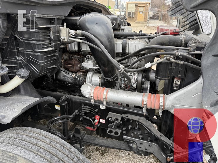 2018-freightliner-cascadia-125-image-19