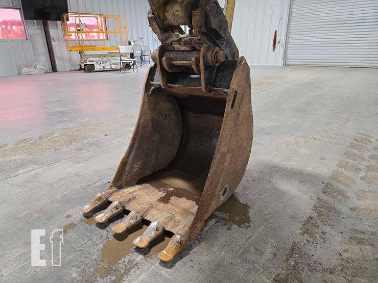 2013-caterpillar-430f-it-image-11