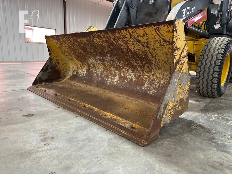 2020-deere-310l-ep-image-10