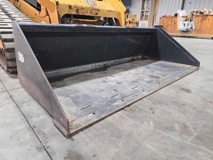 2020-caterpillar-299d3-image-8