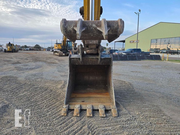 2022-xcmg-xe300u-image-11