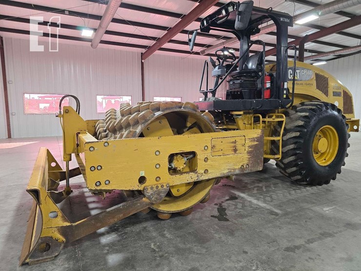 2012-caterpillar-cp56b-image-1