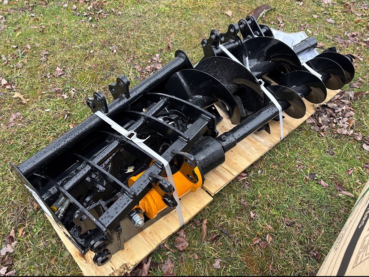 #3011-•-2025-unused-giyi-qty-(8)-excavator-attachment-image-3