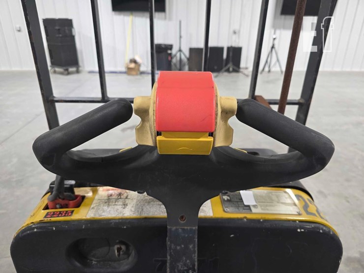 2009-yale-mpb040e-image-13