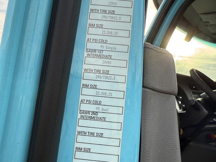 2019-kenworth-t680-image-11