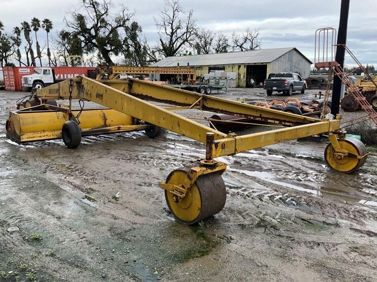 marvin-16'x30'-triplane-image-7