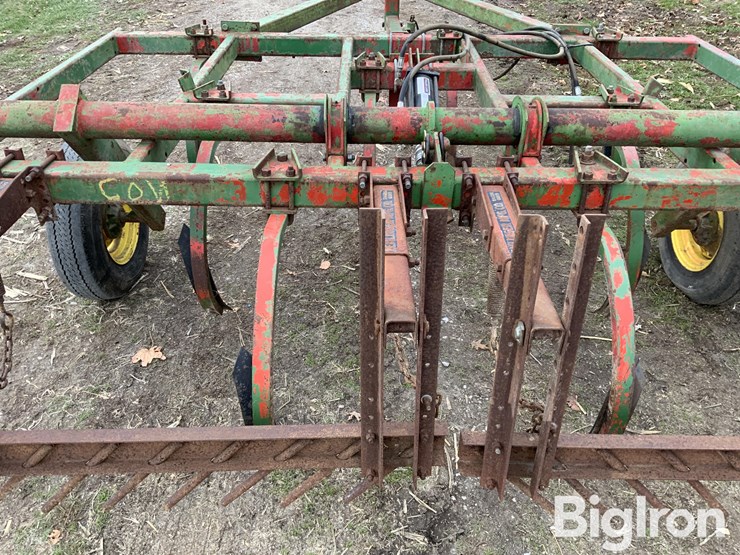 10'-10-shank-chisel-plow-image-17