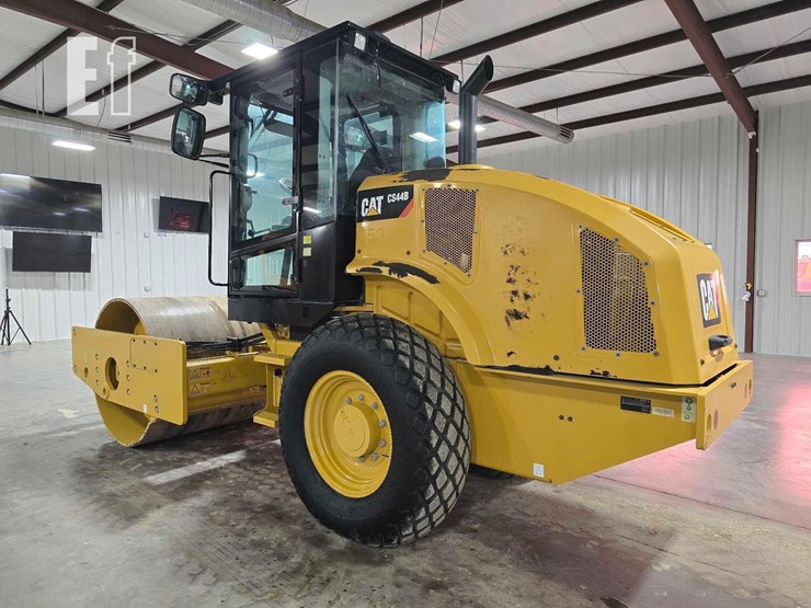 2020-caterpillar-cs44b-image-4