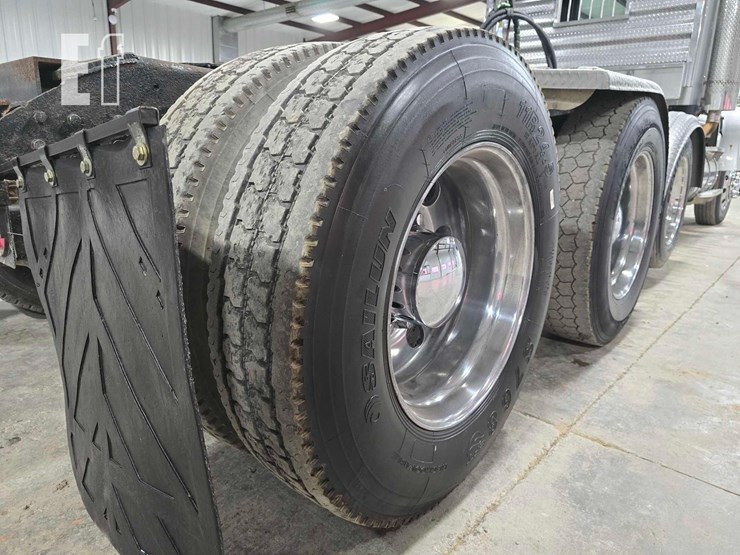 2004-international-paystar-5900-image-17