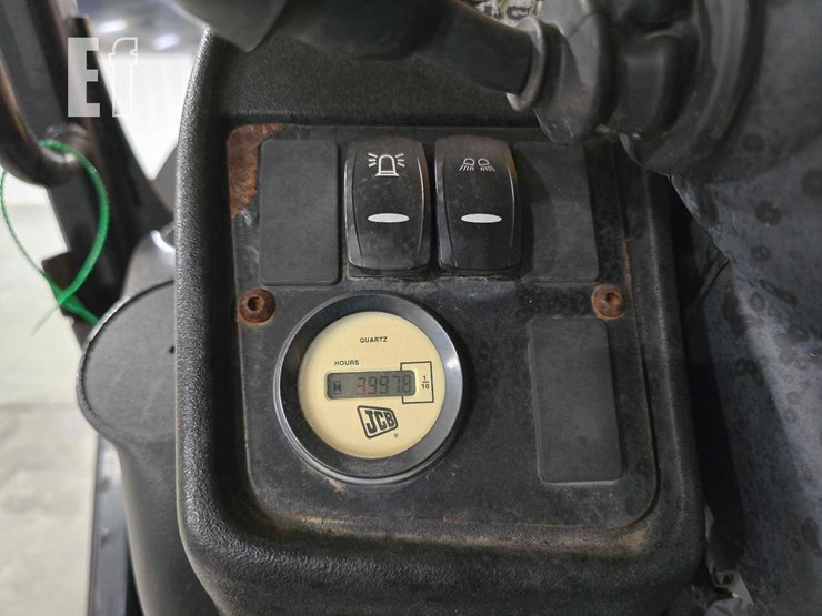 2017-jcb-510-56-image-18