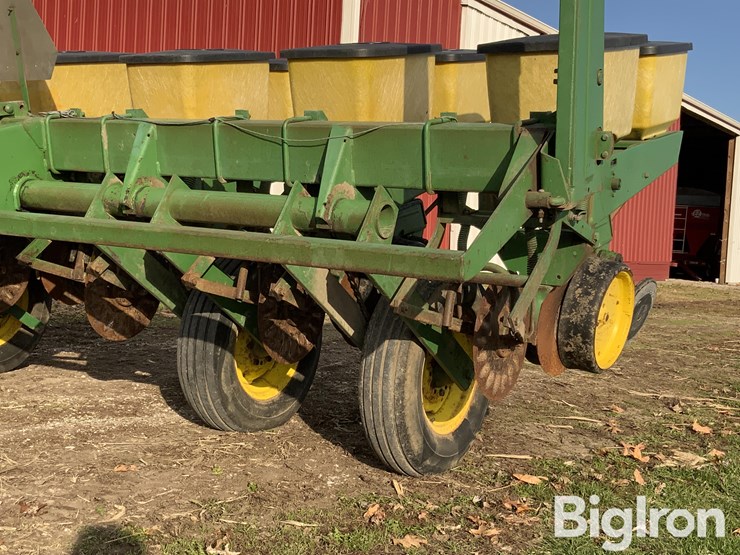 john-deere-7000-image-19