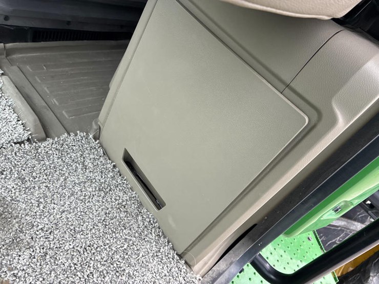 2024-john-deere-9r-590-image-73